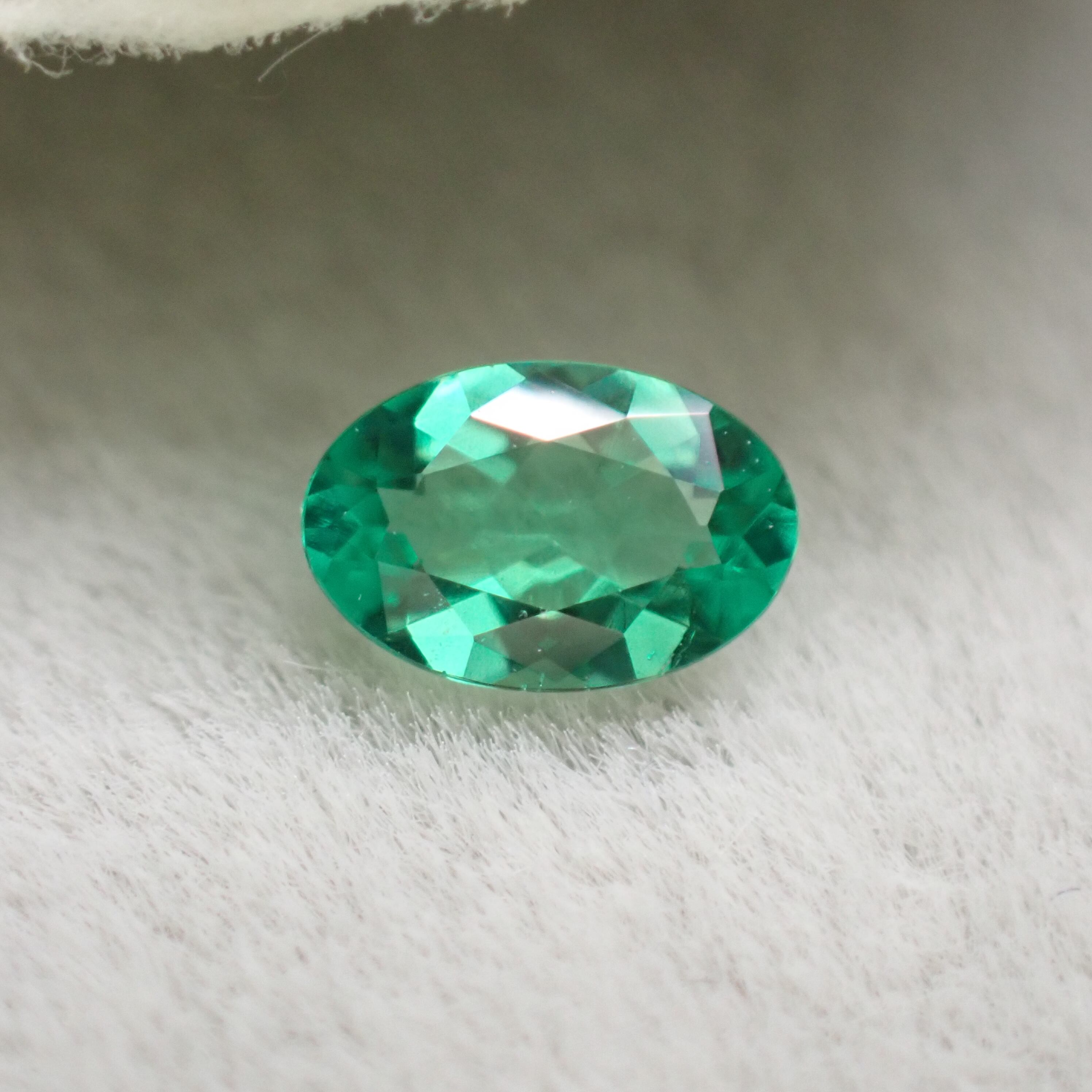 GIA鑑別書付】コロンビア産ノンオイルエメラルド（NONE）0.09ct | 宝石 