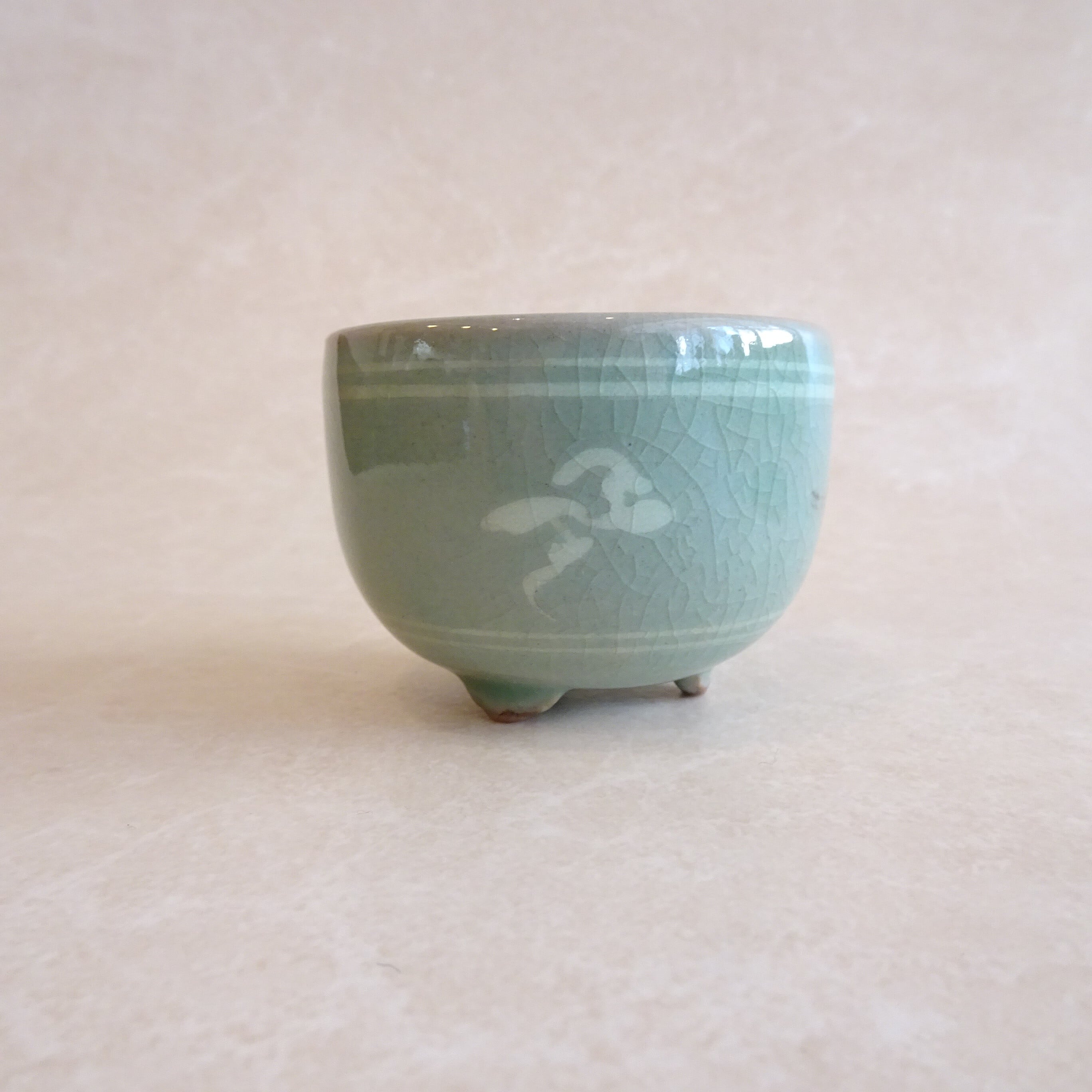 韓国青磁の蓋つき器（金正黙作） | 純喫茶家具の村田商會