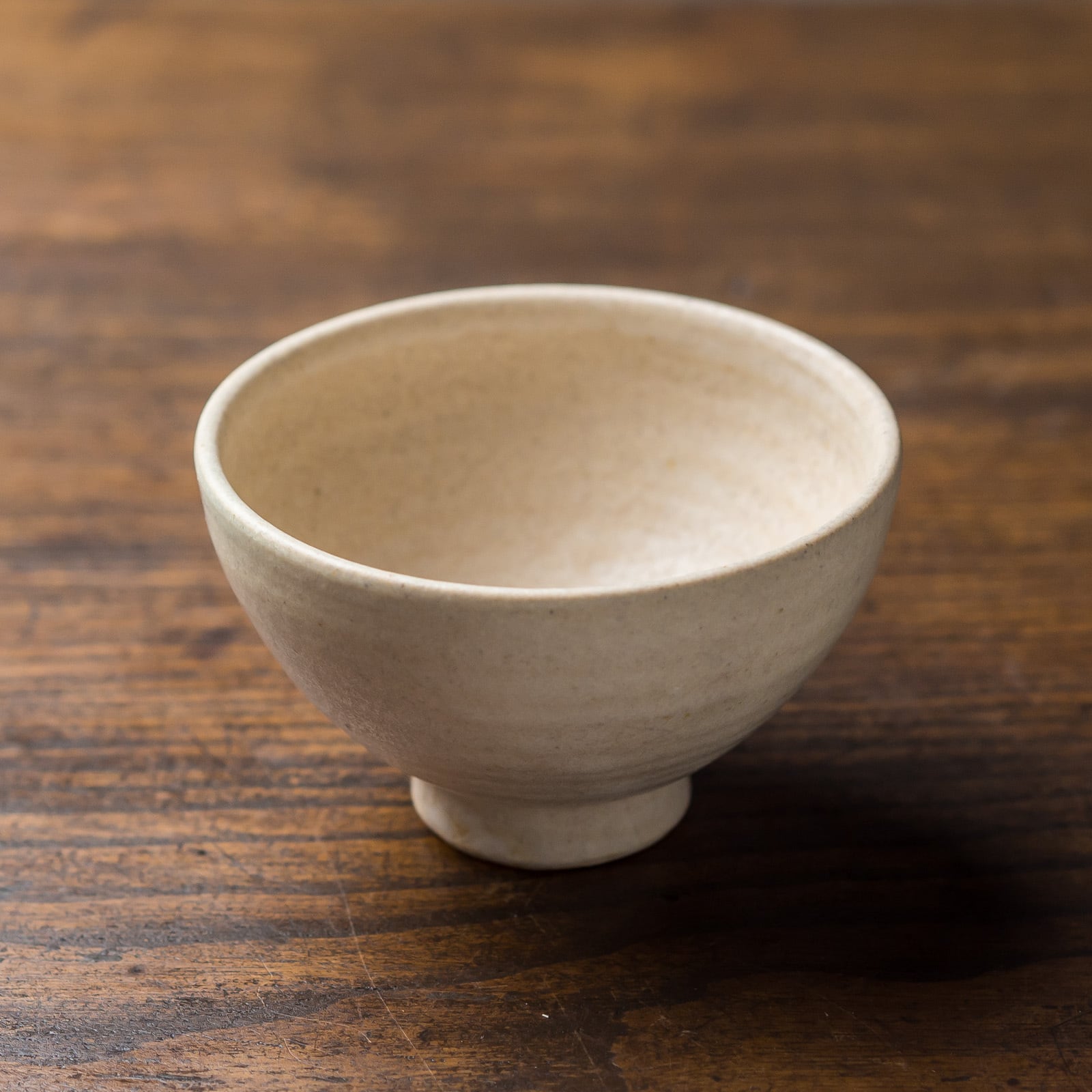 白釉 汲み出し（湯呑茶碗・湯呑み）／吉永哲子 | 手作りの器・食器の