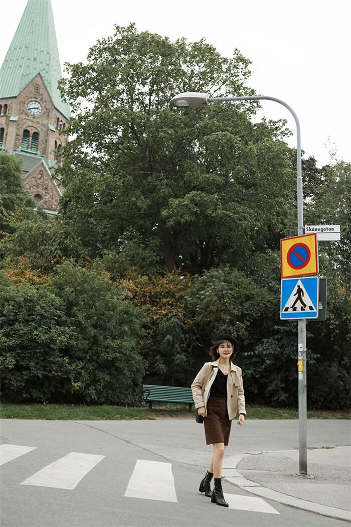 独特なシルエットに魅了される。新作 秋 ウインドブレーカー 女性 ショート 韓国