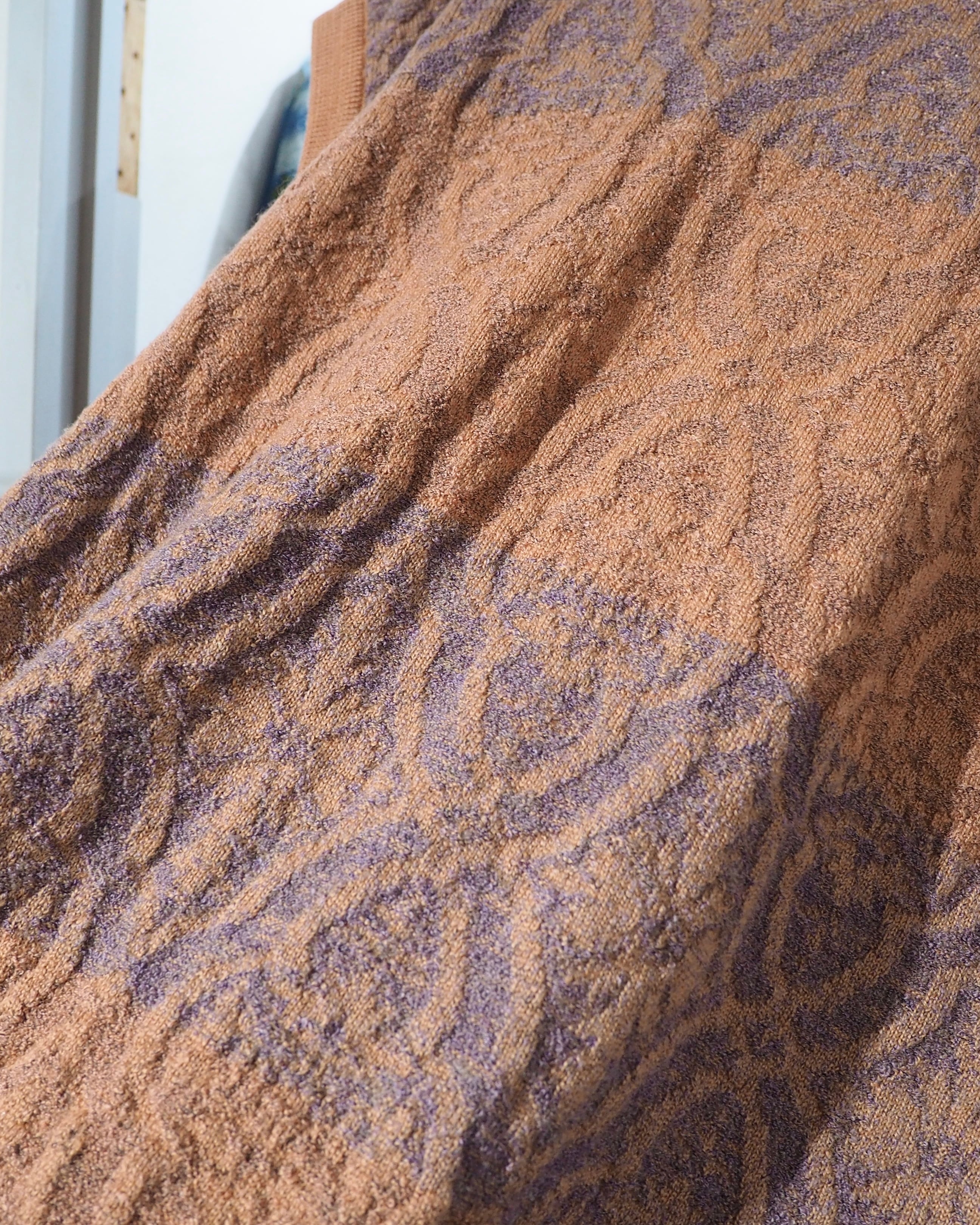 1990s Bewitching Damask pattern Weaving vintage Knit vest