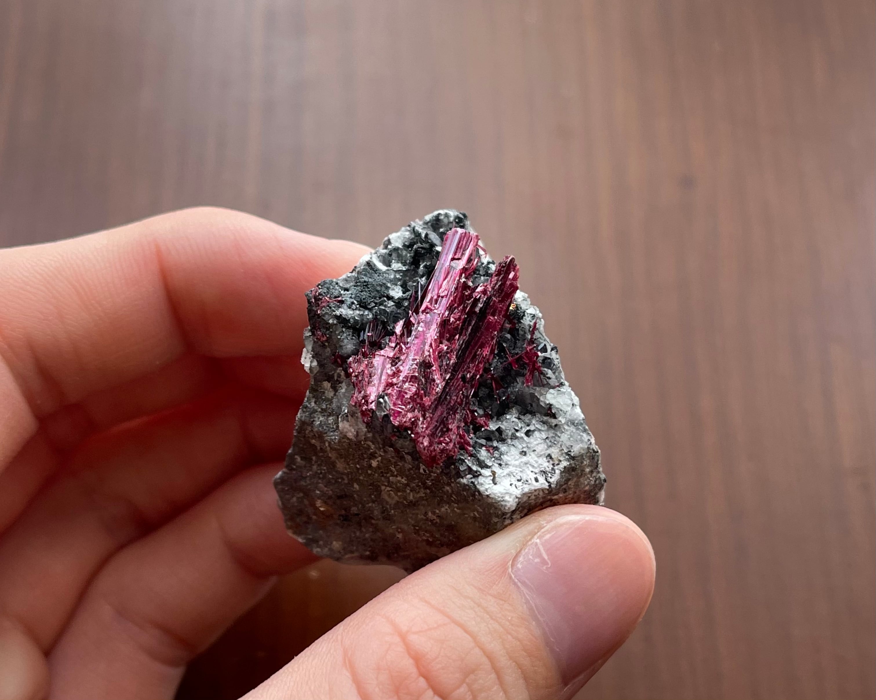 エリスライト / クォーツ【Erythrite on Quartz】モロッコ産 | PEANUTS