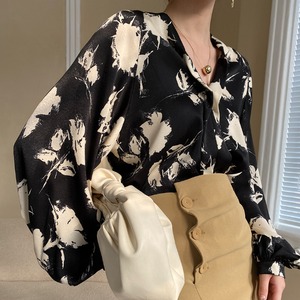 レディース トップス シャツ 普通丈 長袖 袖あり ランタンスリーブ Vネック 襟なし フェミニン シフォン 大人可愛い きれいめ 上品 おしゃれ かっこいい アジアン こなれ感 主役級 存在感 フォーマル 都会的 花柄 フラワー 春 秋 20代 30代 40代 デート お出かけ イベント 旅行 レストラン 女子会 休日 ショッピング お花見 カフェ コーデ 普段使い 着回し モテ 清楚 M L ミントグリーン 黒 ブラック オフホワイト 大人カラー 春カラー 秋カラー カラバリ