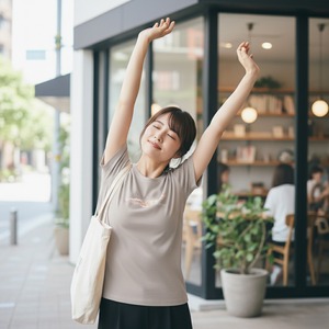 Whale Fall-Tシャツ・レディース(ライトグレー)