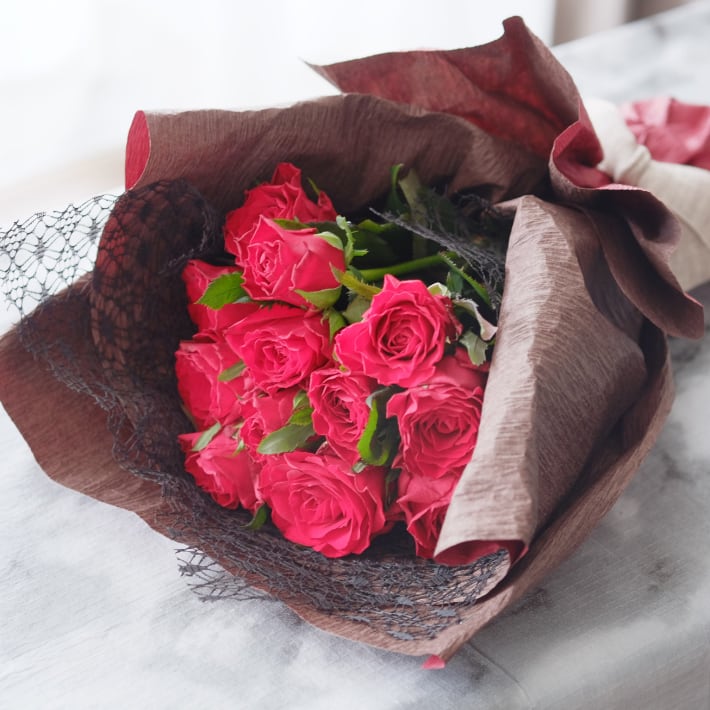 バラの花束 12本 赤 ダズンローズ プロポーズ 結婚記念日 愛妻家の花屋 はなぷれ