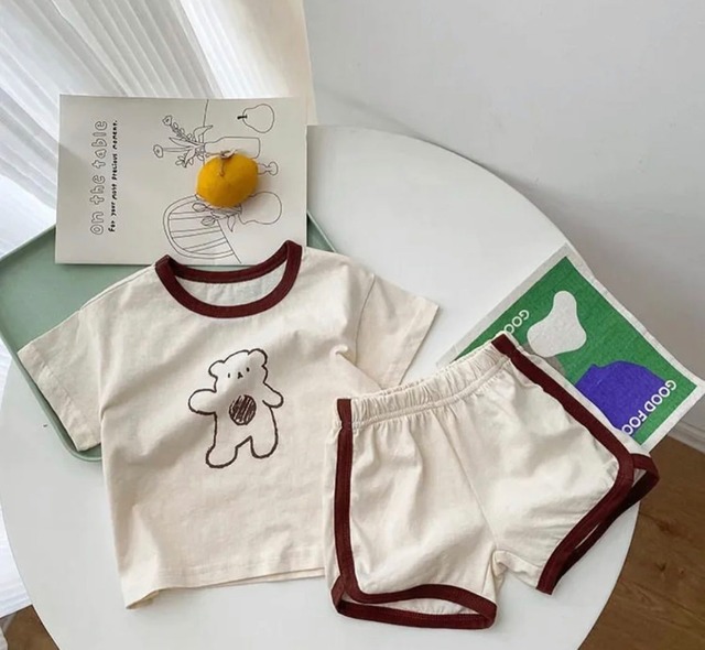 くまのTシャツ&ショートパンツ