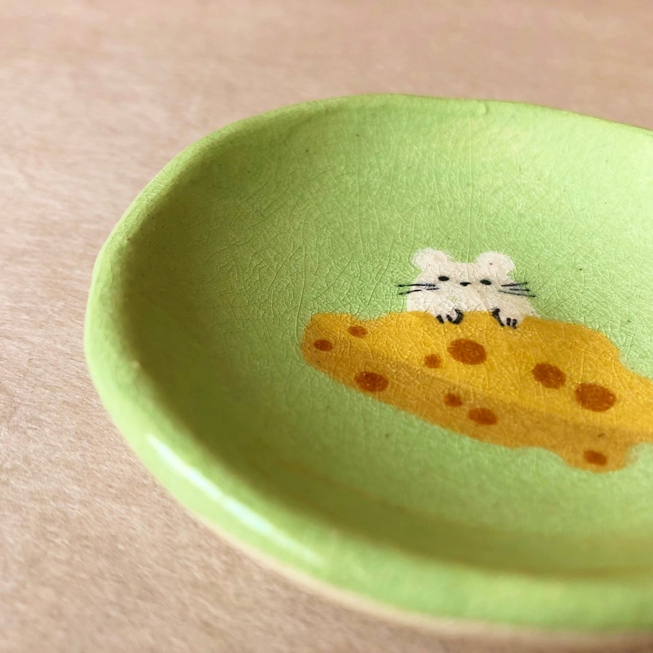 楽入窯＞豆皿（ねずみチーズ） | UTSUWAYA かねみん