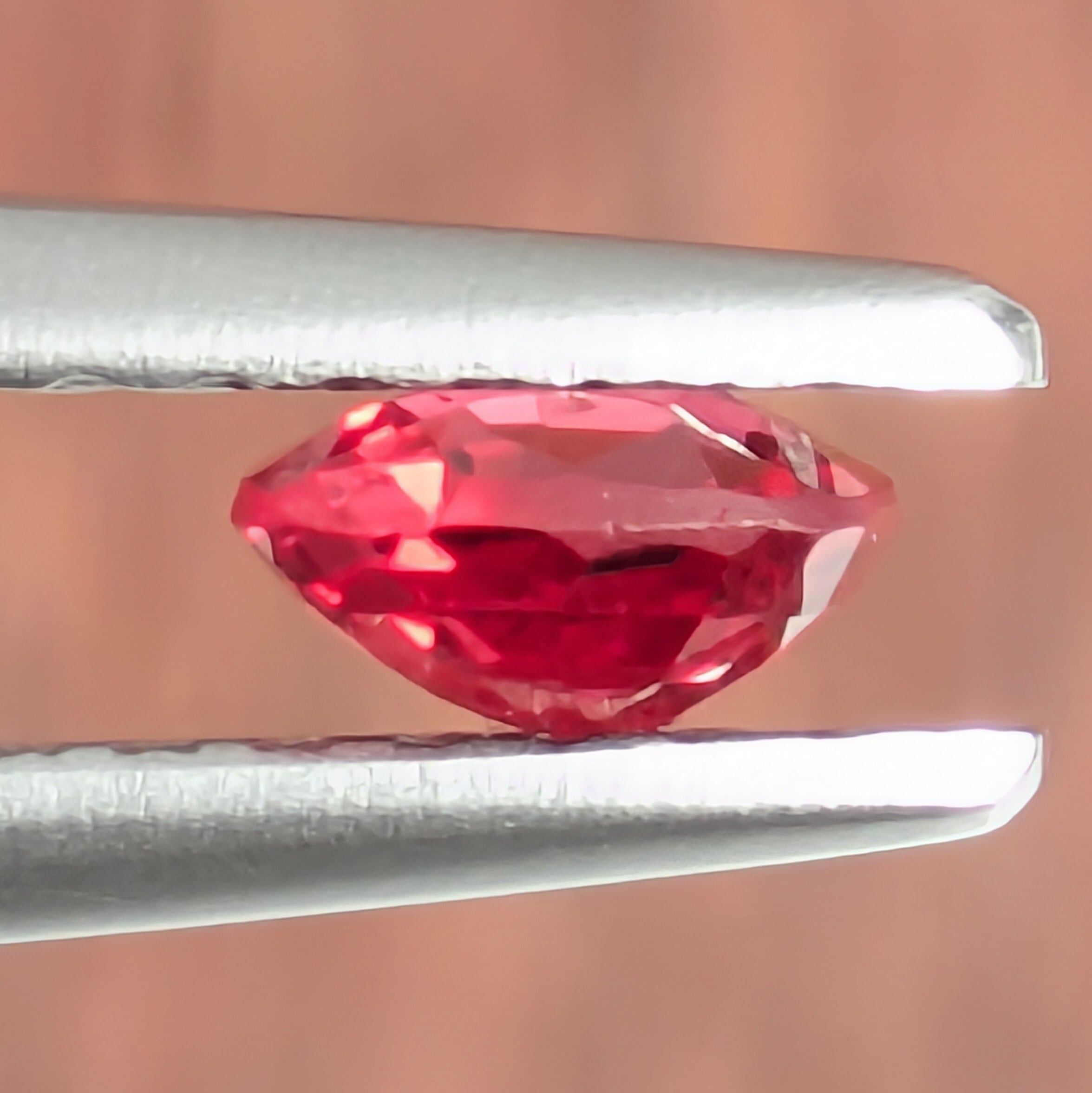 レッドスピネル ルース ミャンマー・モゴック産【0.33ct】 PRO209273