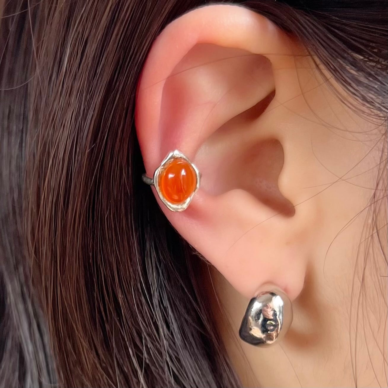 SV925Carnelian Earcuff