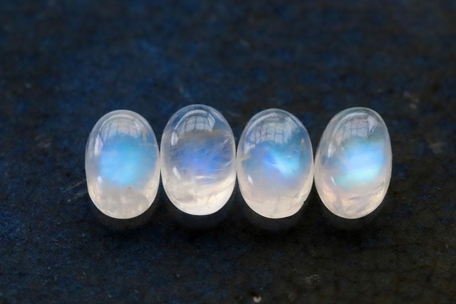 インド　ビハール産レインボームーンストーン　オーバルカボション4ピースセット2