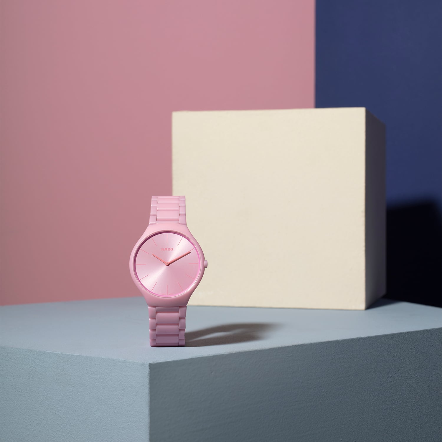 【RADO ラドー】True Thinline Les Couleurs™ Le Corbusier  Luminous pink 4320C シンライン ル・コルビュジエ（ピンク）／国内正規品 腕時計