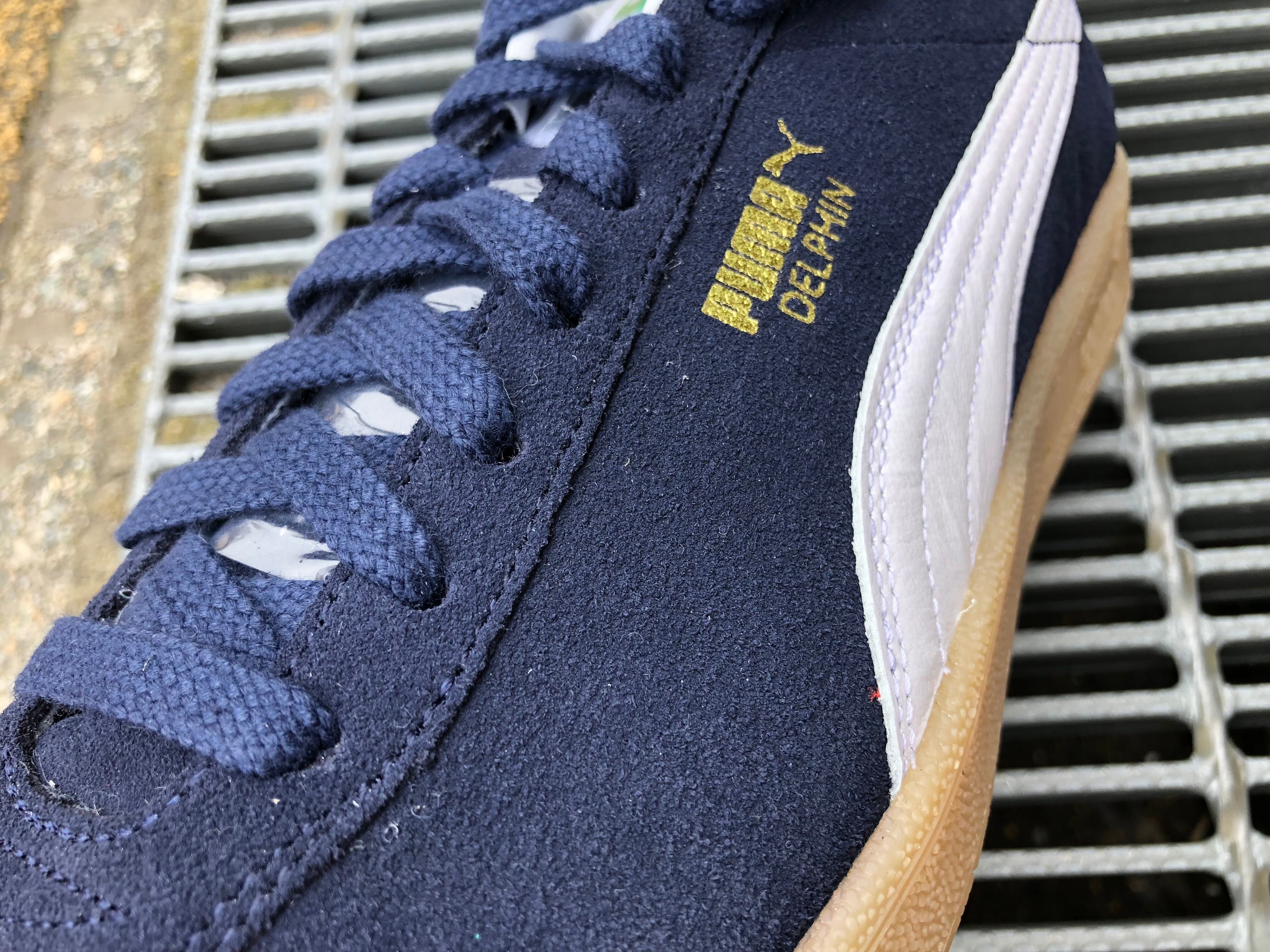 PUMA DELPHIN PRM (PEACOAT-PUMA WHITE-GUM) | "JACK OF ALL TRADES" 万屋 MARU