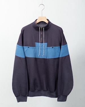 good fade switching designed half zip sweat