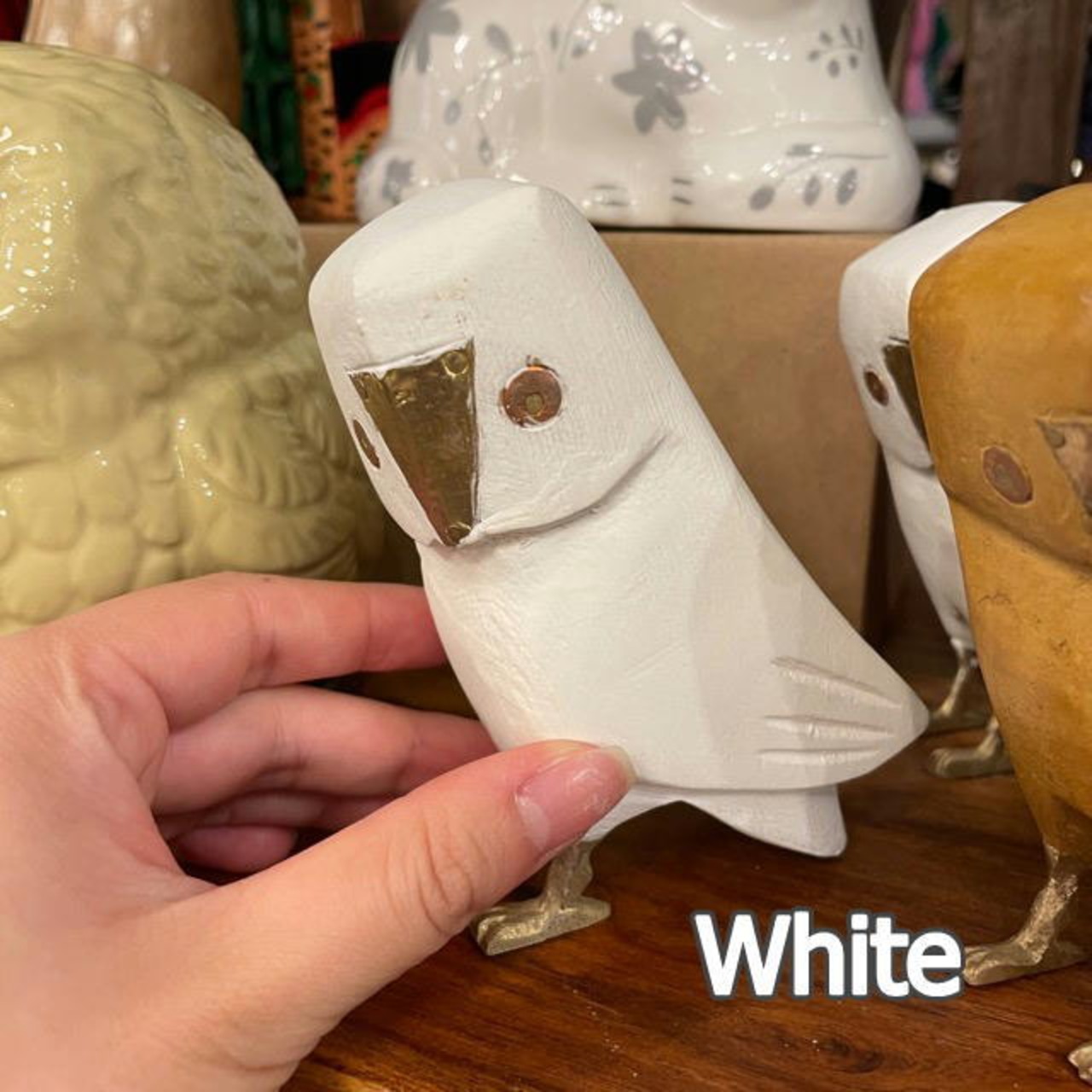 India mango wood owl objet large 3color / インド マンゴーウッド ふくろう オブジェ Lサイズ 全3色 フクロウ 梟 置物 ハンドメイド ナチュラル 天然木 かわいい 動物モチーフ プレゼント ギフト インテリア 雑貨