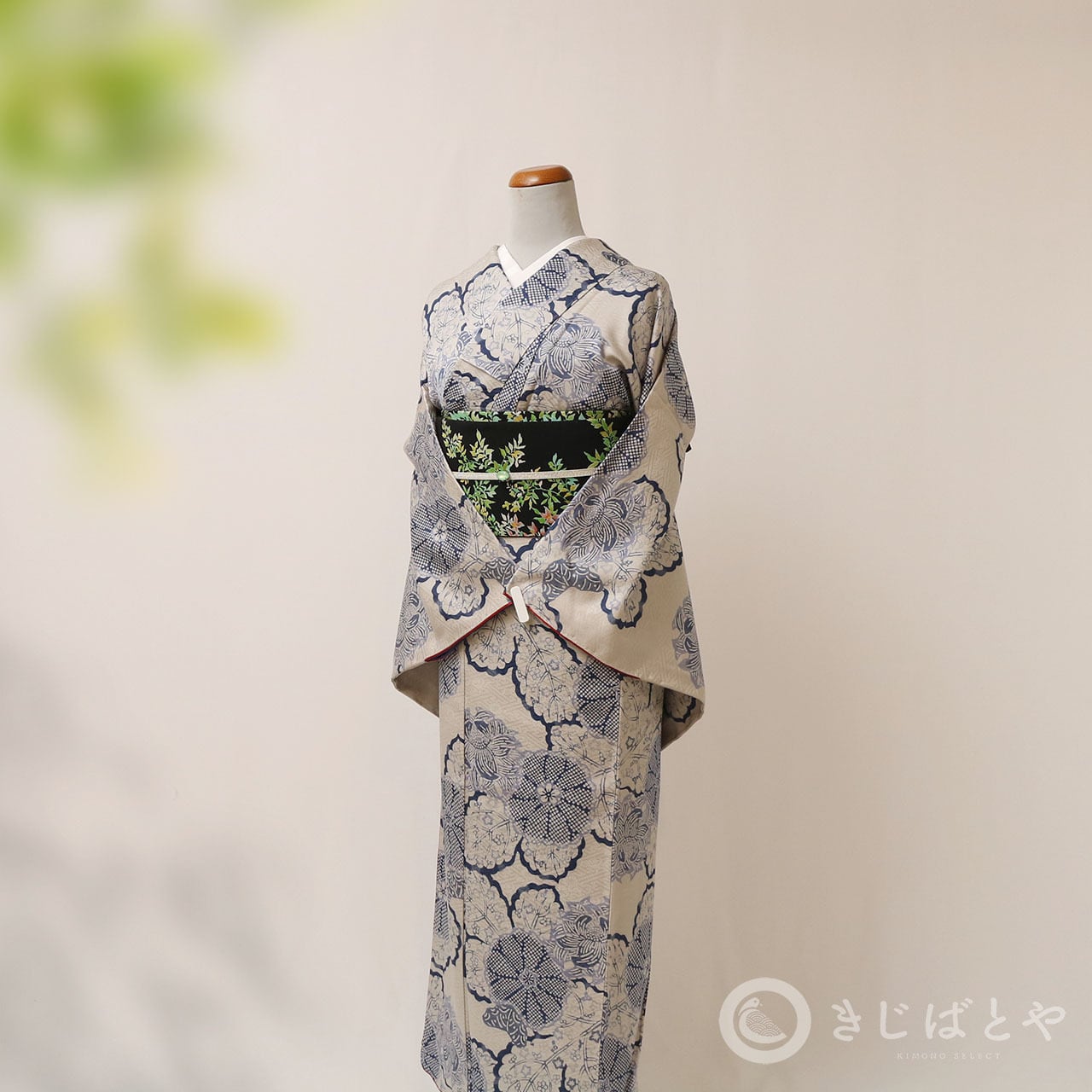 未使用 小紋 着物 正絹 仕付け糸 美品 tomihisa 未着用 斉藤三才 未使用 小紋 着物 正絹 仕付け糸 美品 tomihisa 未着用 斉藤三才