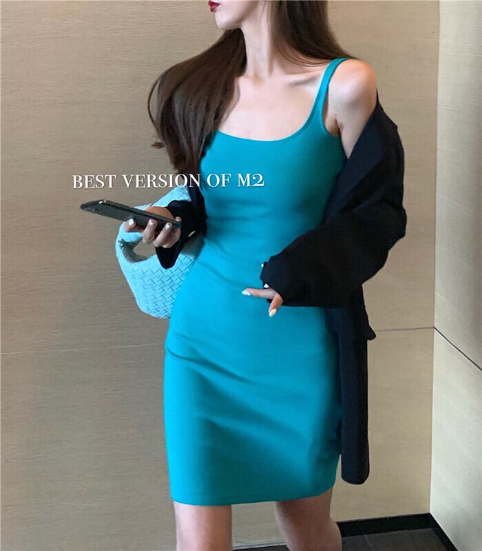 タイトフィットセクシーキャミソールドレス女性2020年秋新ベースショートスカート気質ウエストバッグヒップスカート ブラックストロベリース82466923322