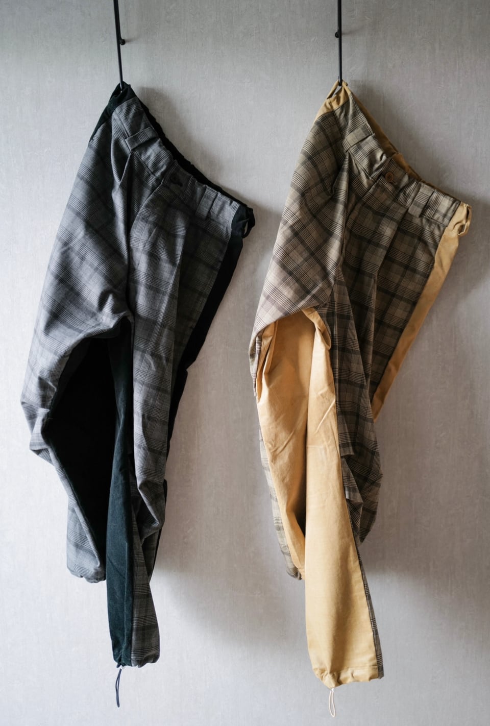 GABBY BICOLOR PANTS-Gray Black | GABBY