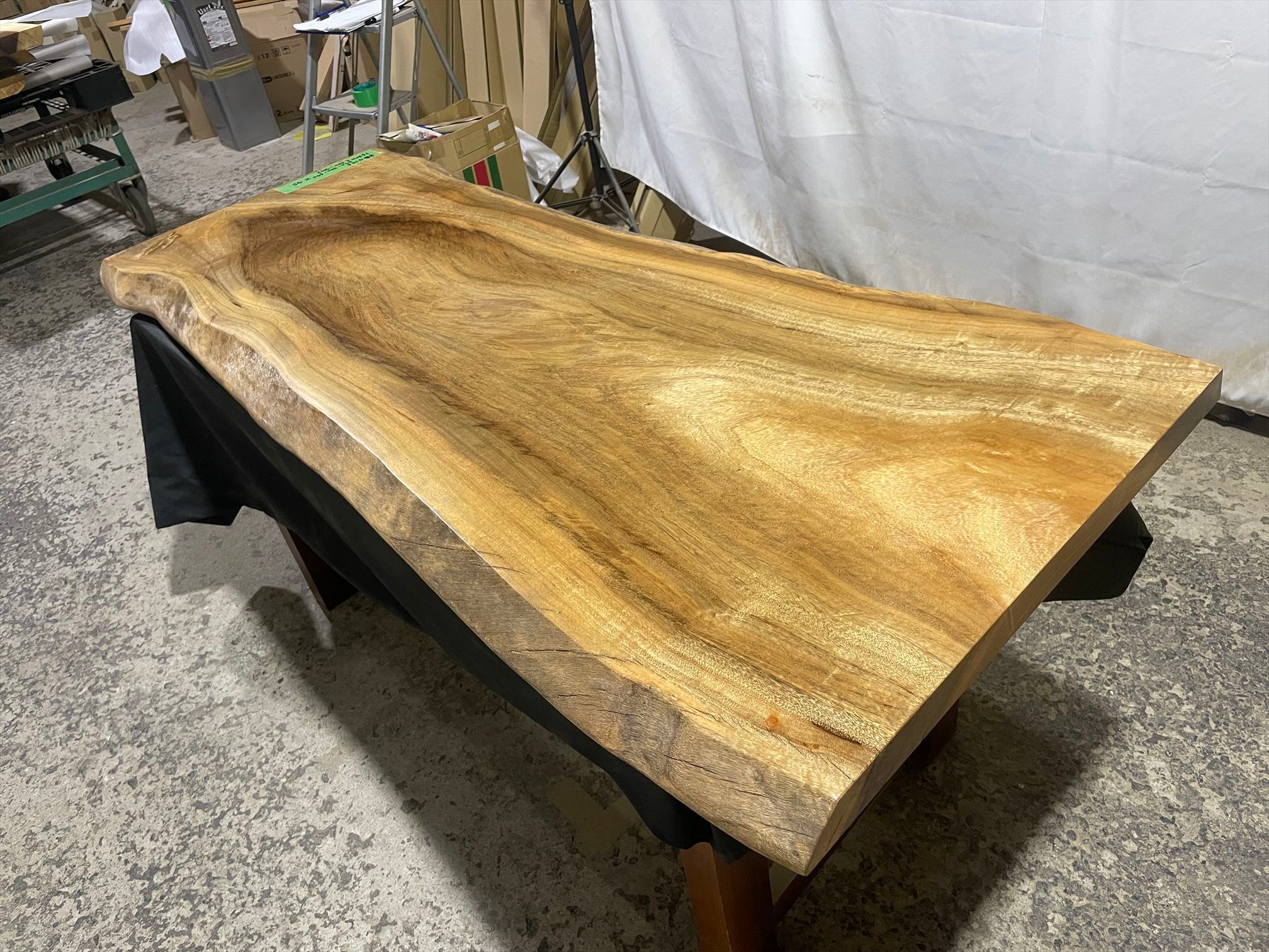 クス4146 楠 一枚板無垢材 1630x570‐550‐690x45mm ダイニングテーブル