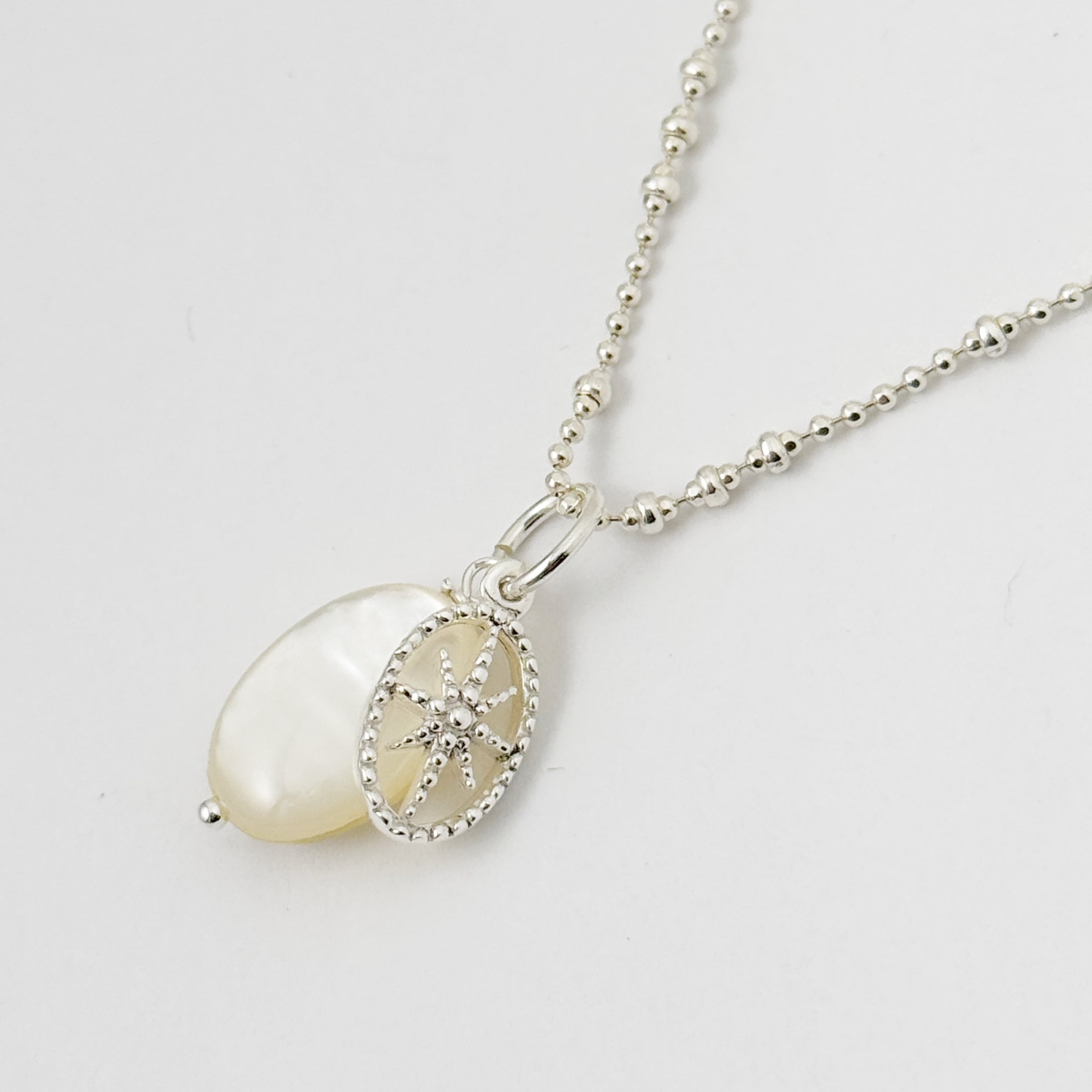 美品 GSTV 18Kネックレス用 ペンダントトップ 白蝶貝 オニキス あさみ様専用☆SV 白蝶貝 クォーツ ネックレス 美品 GSTV 白蝶貝