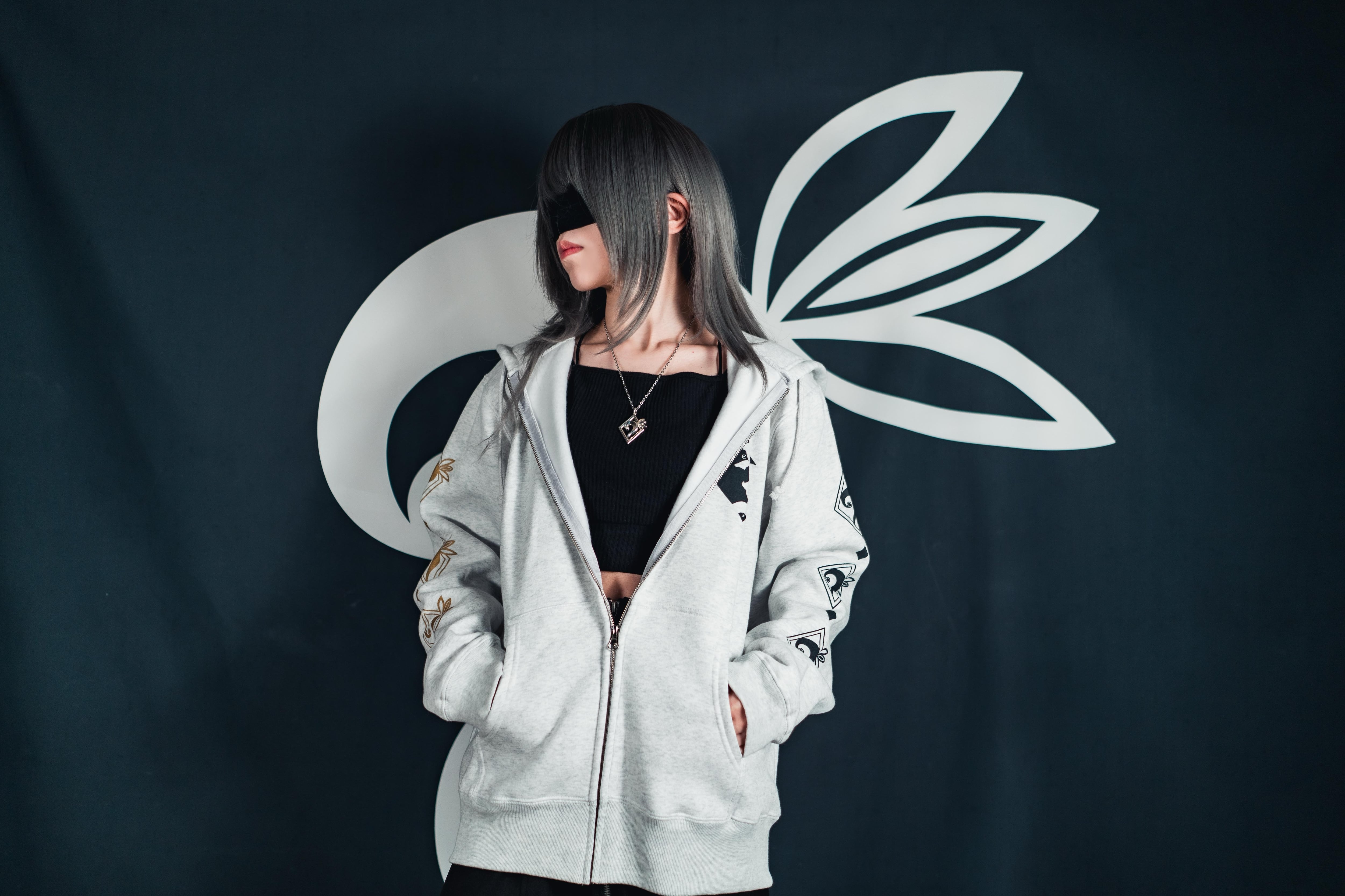 受注生産限定】3周年記念アイリスジップアップパーカー (ASH) | SERRA