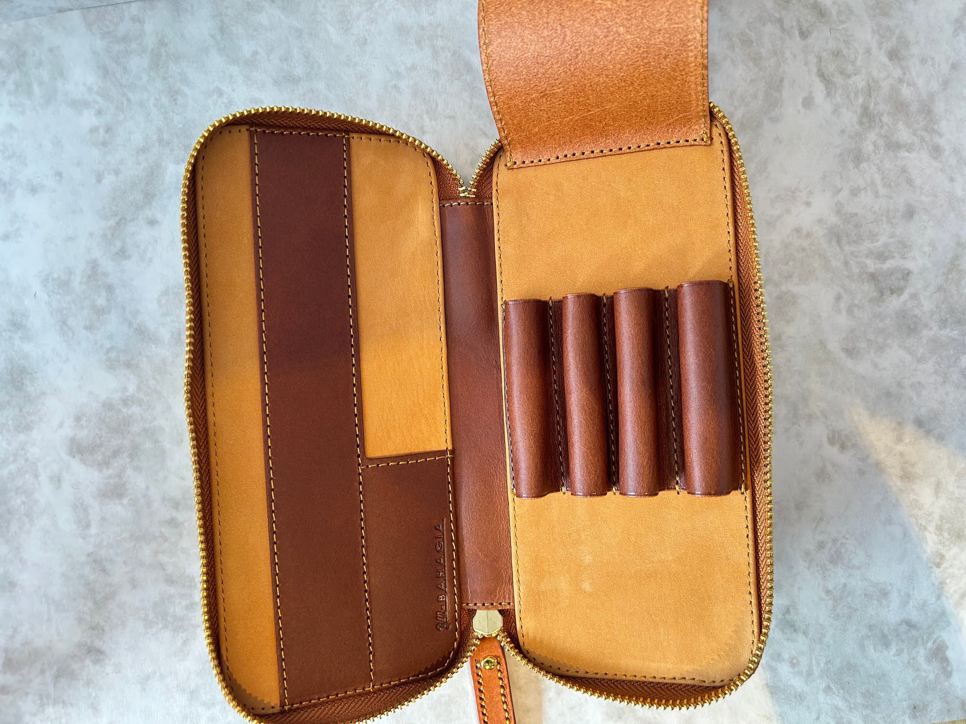 バハギア & クラフト ラウンドジップペンケース (プエブロ革 オルモ