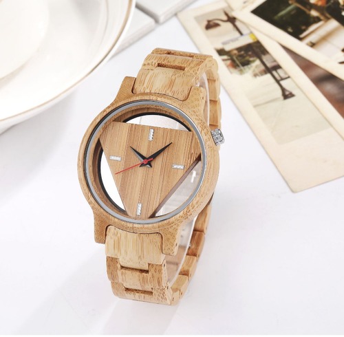 天然木製腕時計 中空デザイン ウッドウォッチ 透明文字盤 トライアングル文字盤  ナチュラル腕時計 エコウォッチ 軽量時計 男女兼用 個性的デザイン 幾何学模様