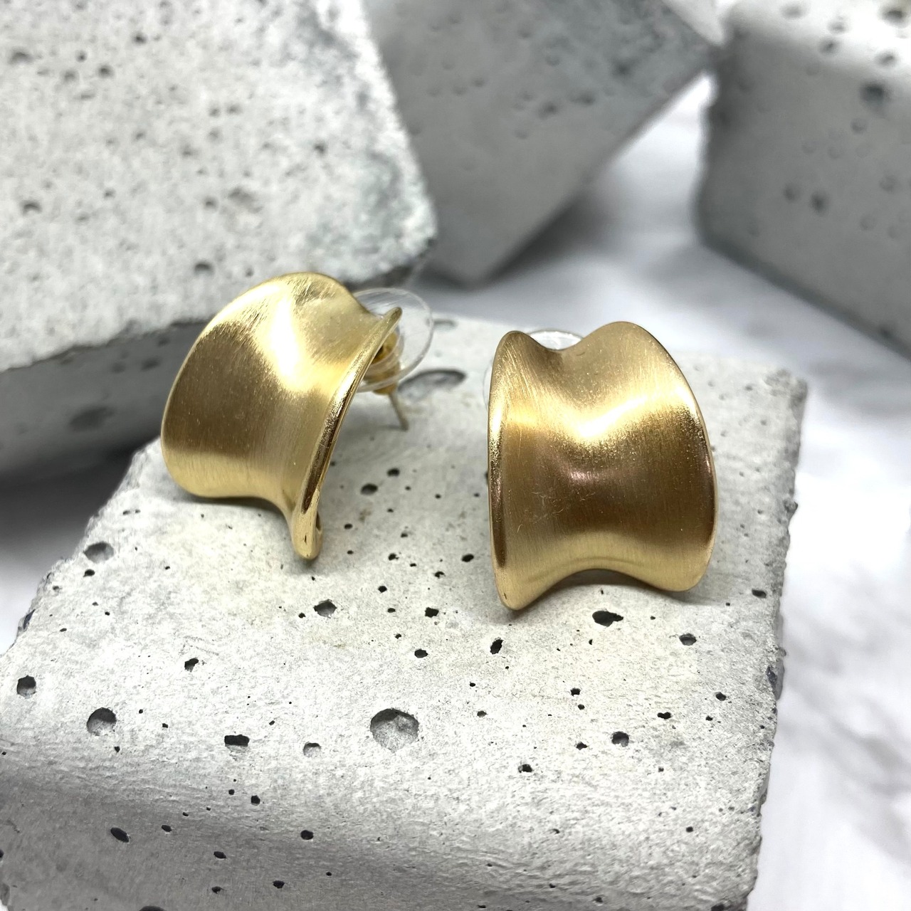 deformed plate pierce