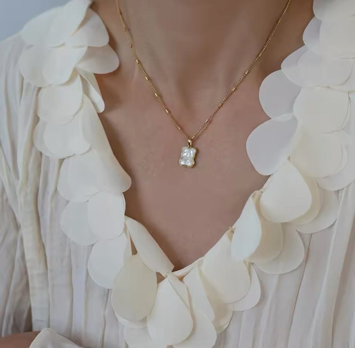 金アレ対応 ホワイトくまチャームネックレス(0750)