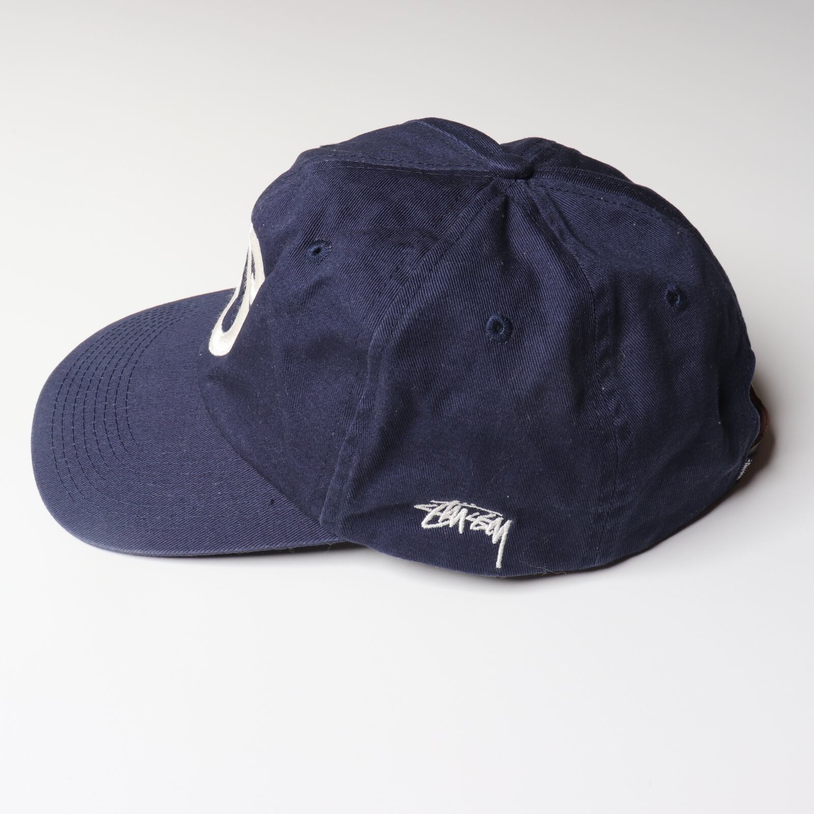 Stussy 刺繍 キャップ ステューシー ネイビー 革ベルト ロゴ 帽子 