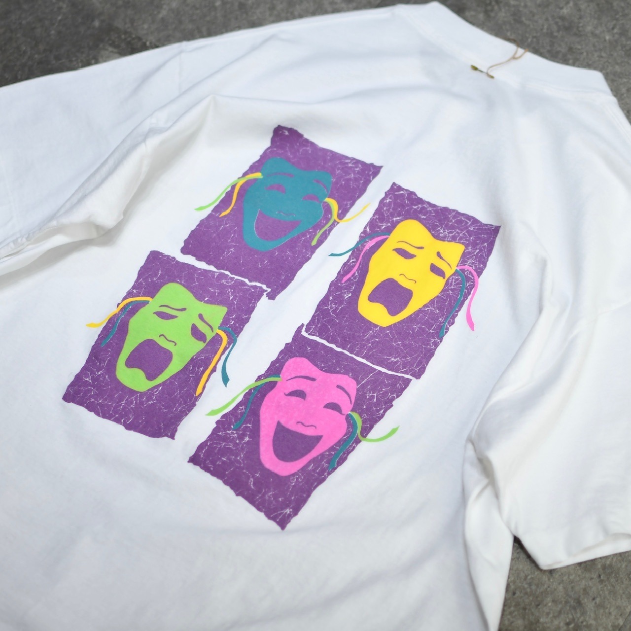 90's four face print tee