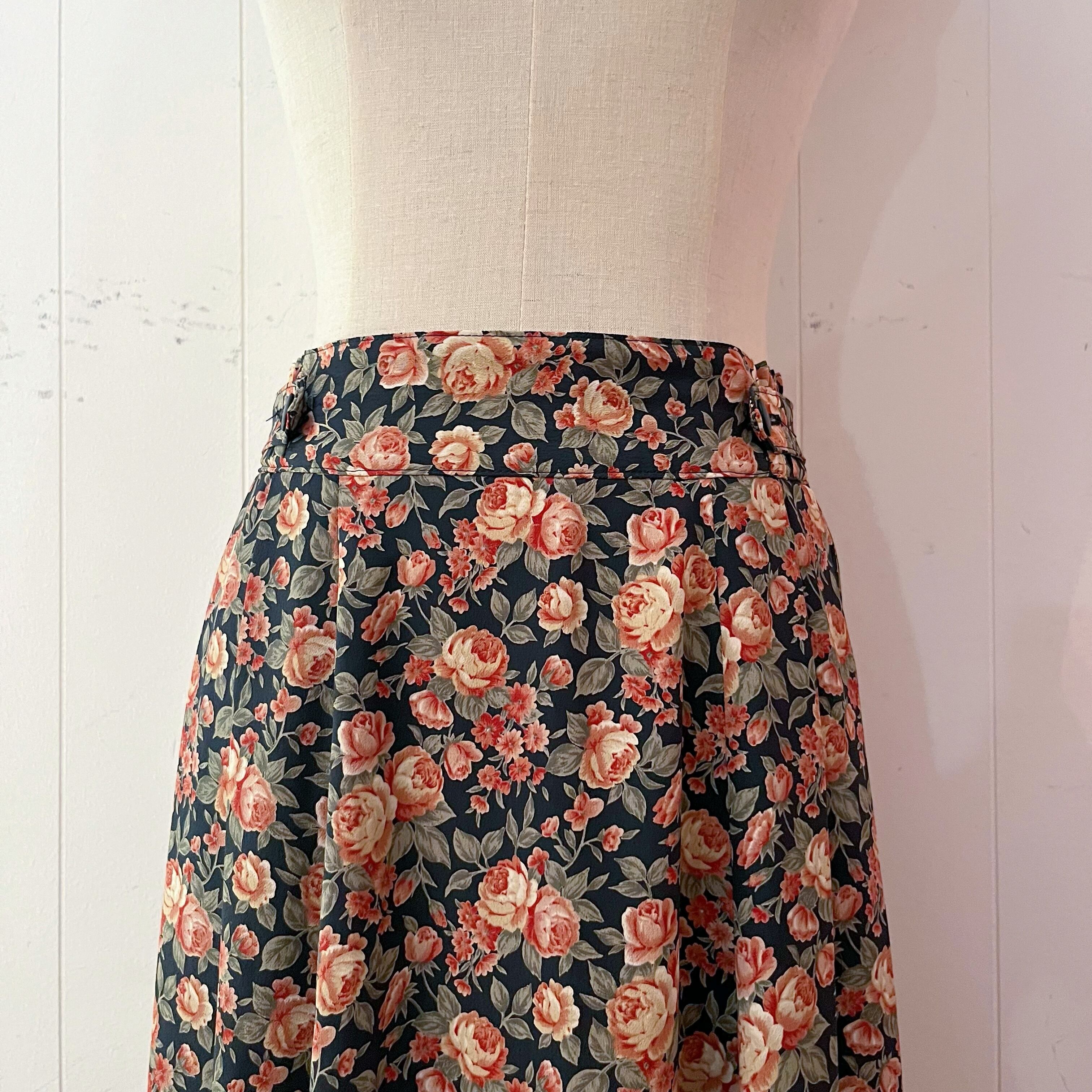 waist ribbon rose tuck flare skirt