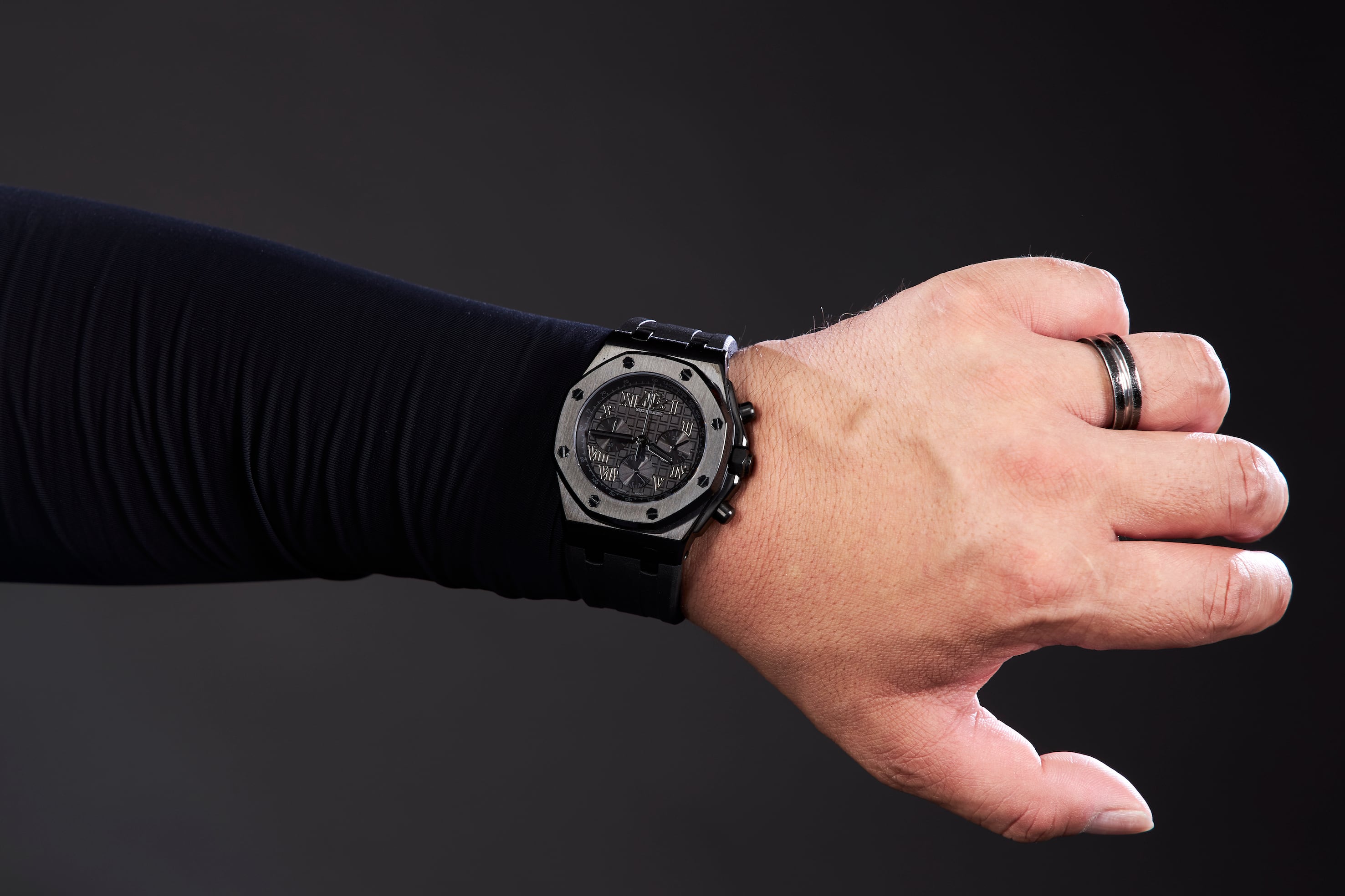NWZ×OMECO 限定生産モデル 腕時計【BLACK】シリアルナンバー付き ...