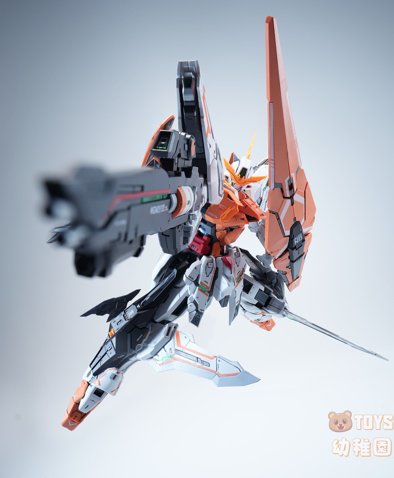 超兵計画 覚醒超兵 ハレルヤ 1/100 MG サイズ 海外製プラモデル 超兵計画】1/100 覚醒超兵 ハレルヤ 変形可能 発光 未組立 プラモデル