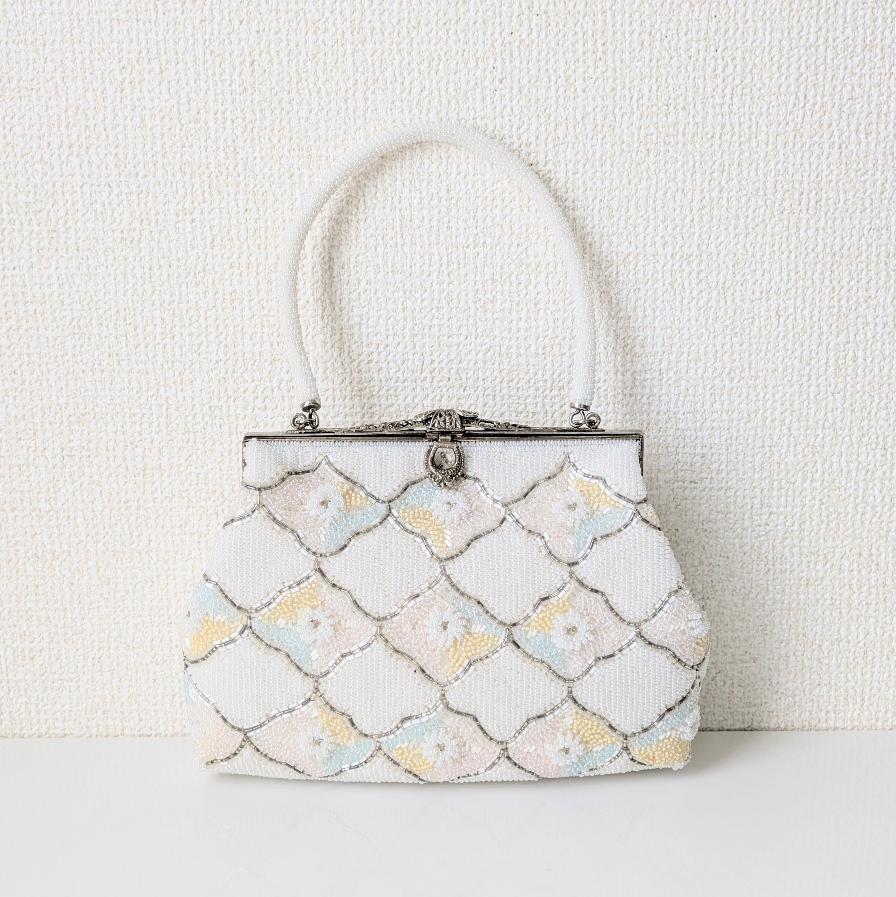 Vintage】ビーズ刺繍バッグ 白 菱形 パステルカラー 小花 パーティー