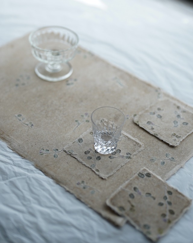 草花入り　撥水ランチョンマット　手漉き和紙