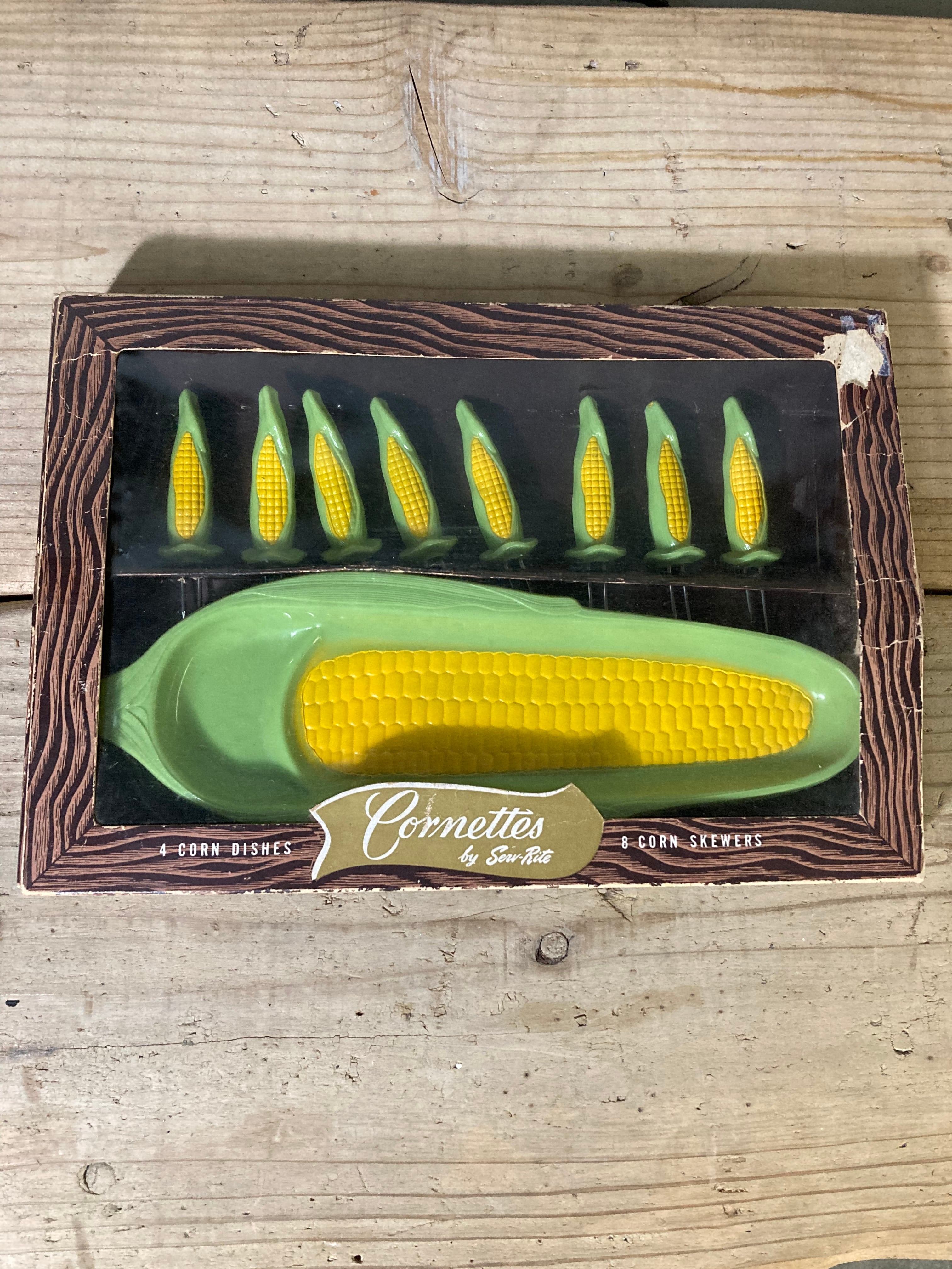 VINTAGE CORN DISHES SET DEADSTOCK  (beady antiques)