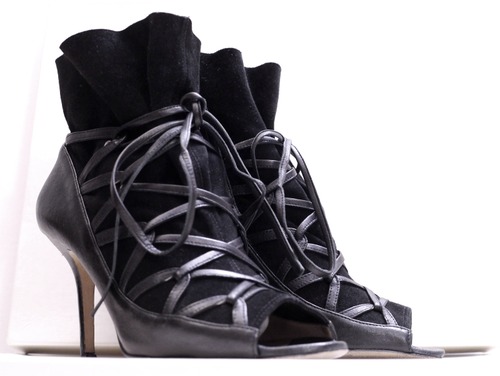 美品★JIMMY CHOO ジミーチュウ FRAN スエードxレザー ブーティ風デザイン レースアップ ヒール サンダル 37黒★ 春夏の足元に個性を演出♪