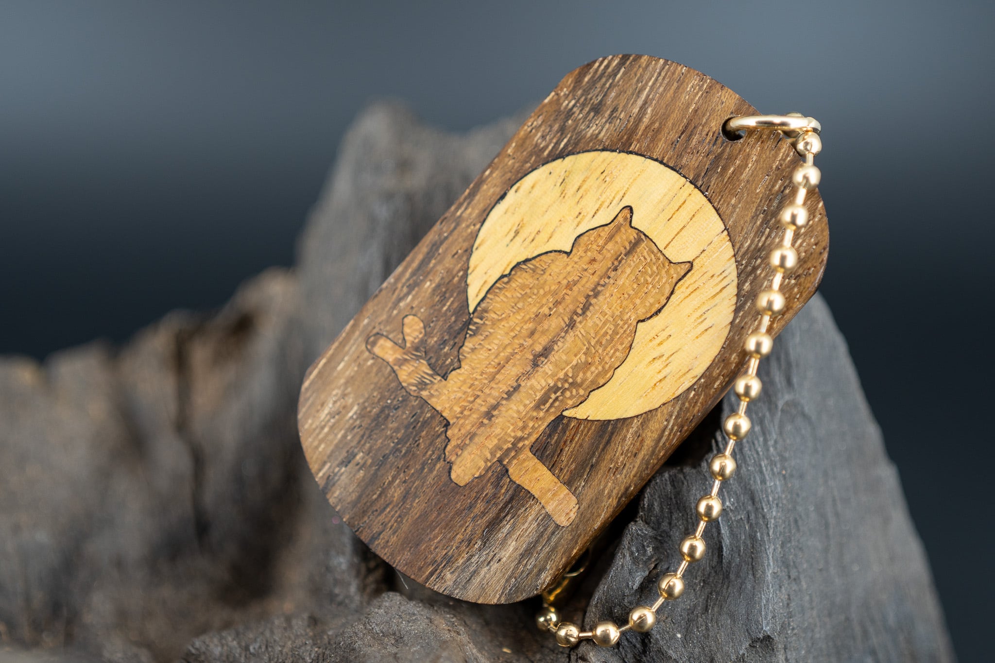 【シャビ―なトーンウッド】 オバンコール ドッグタグ 象嵌 夜とミミズク