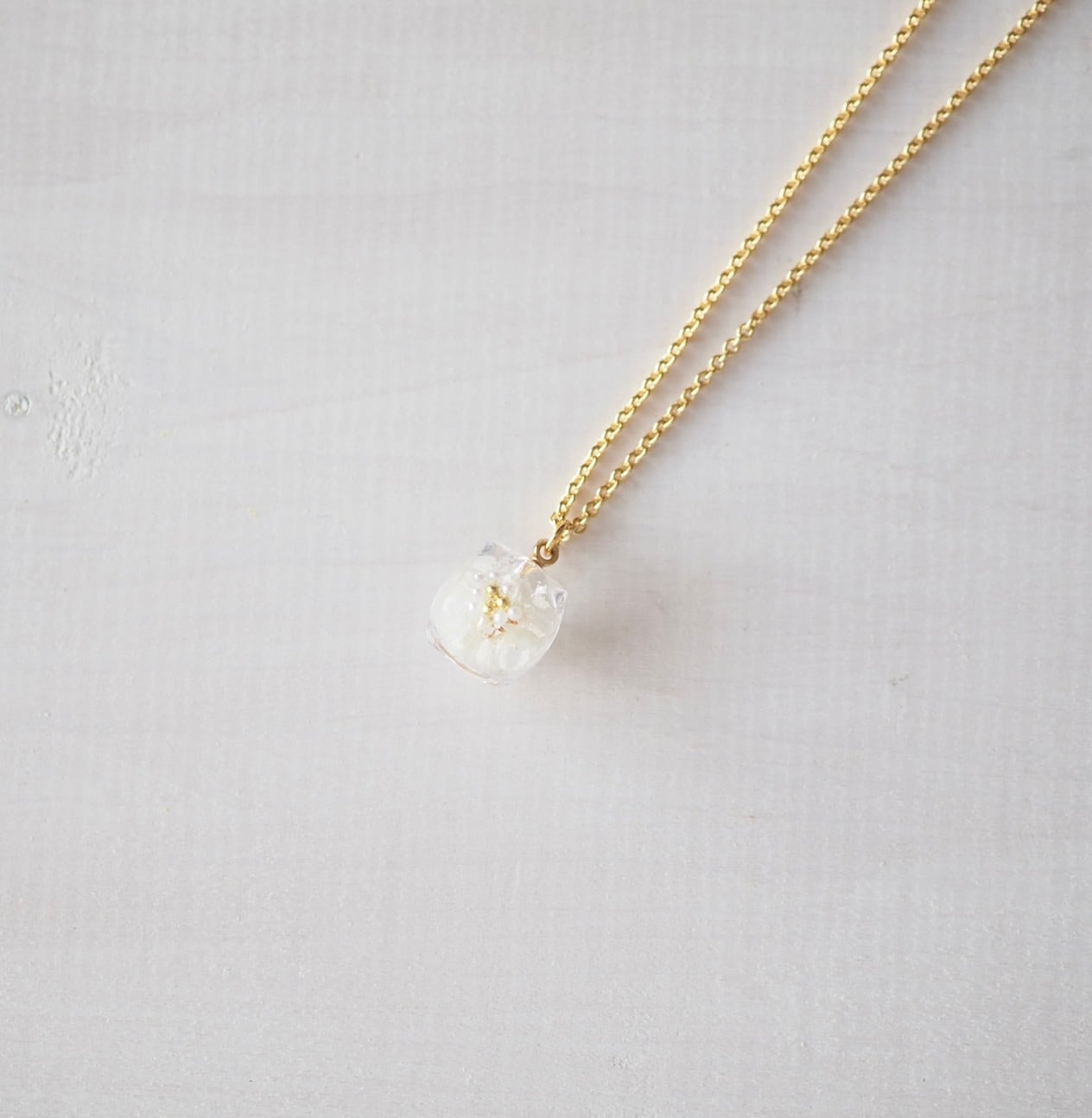 かすみ草のネックレス | hakumokuren online shop