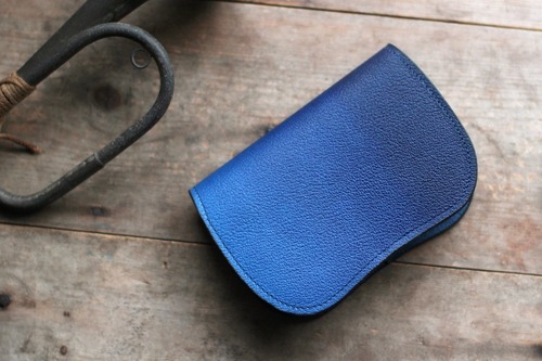 藍染革[shiboai] 二つ折り財布 【天藍】