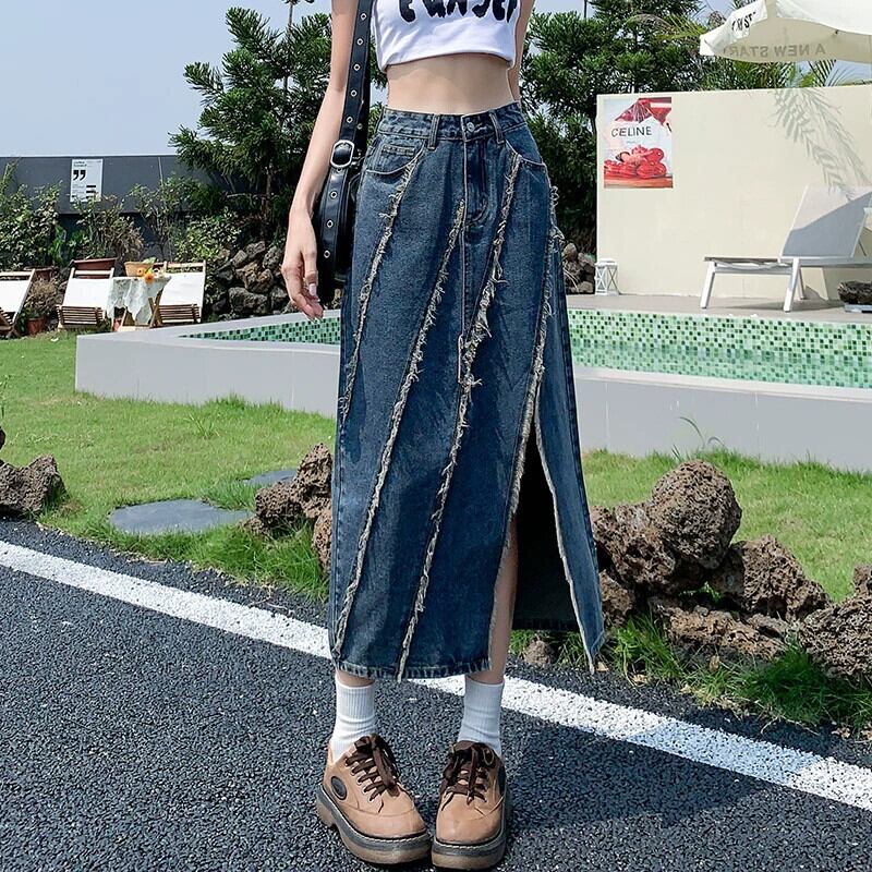 夏のaラインの気質のレトロなミドル丈のスカートの女性は、小さな洋梨