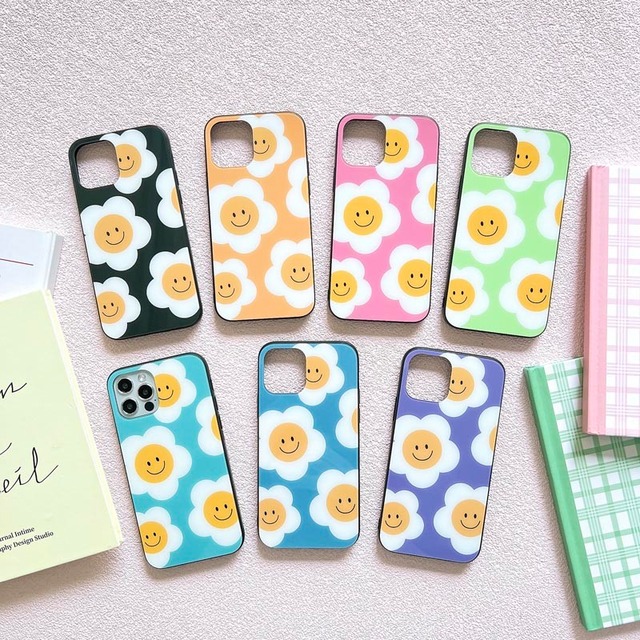 Smile flower pattern glass iphone case
