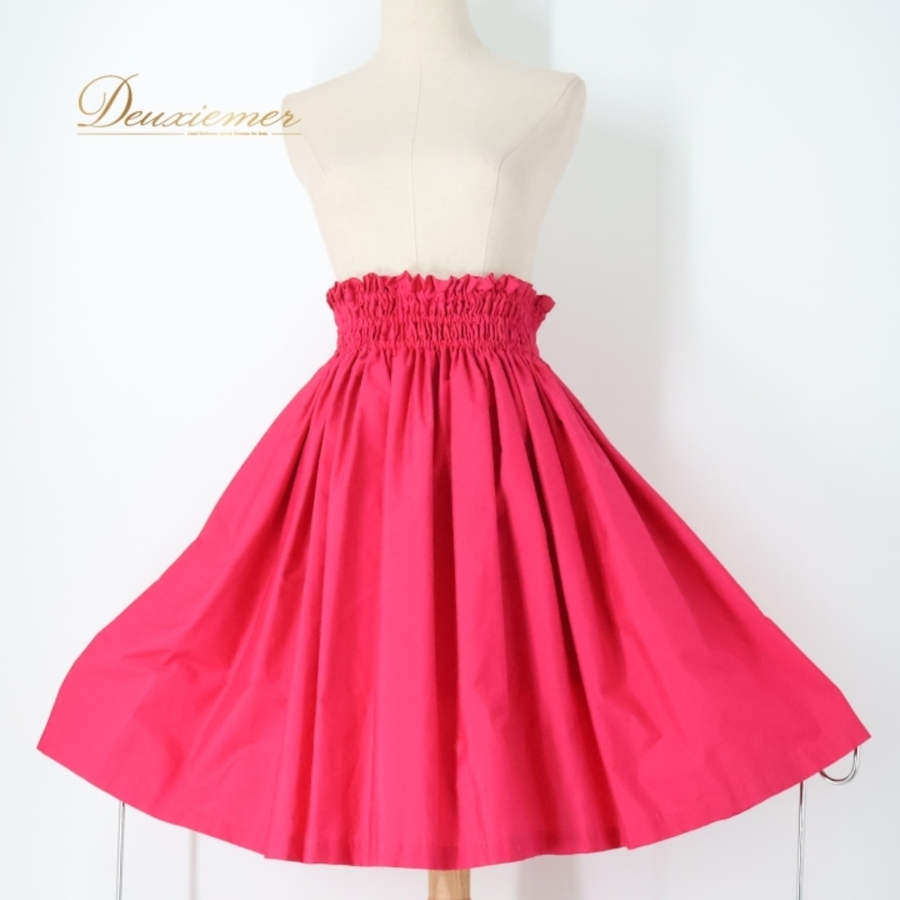 フラダンス 衣装 パウスカート ピンク系 無地 シンプル 濃いピンク ハワイアン アロハ フラ ダンス レッスン 練習 シングル スカート フレア 華やか 鮮やか かわいい おしゃれ 上品 明るい 練習着 レッスン着 フラダンス衣装 衣装 エスニック ダンス 女性 カジュアル パーティー