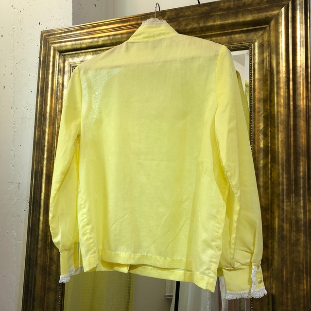 VINTAGE yellow classical blouse