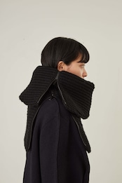 i’m here - Knit Snood(Crepe Wool-like) :Black|サークル状/片畦編み/ダブルジップ/ホーン・トグル/レザーパーツ