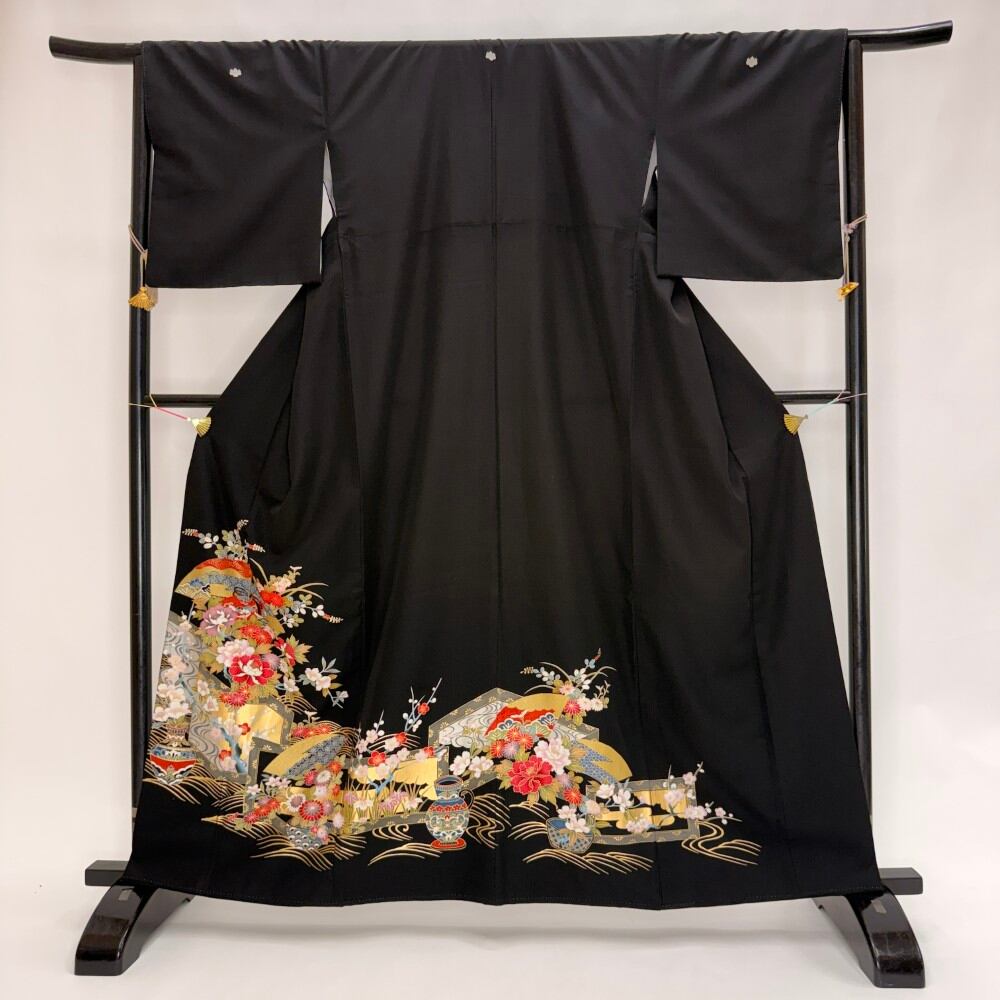 黒留袖 リサイクル着物 安い 裄66.2cm M size リメイク 中古 礼装 ポリエステル リユース 6203
