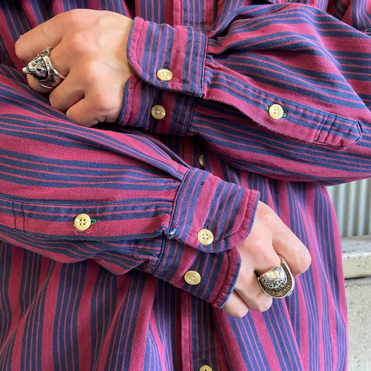 90年代 TOMMY HILFIGER トミーヒルフィガー ストライプ 長袖 ボタン 