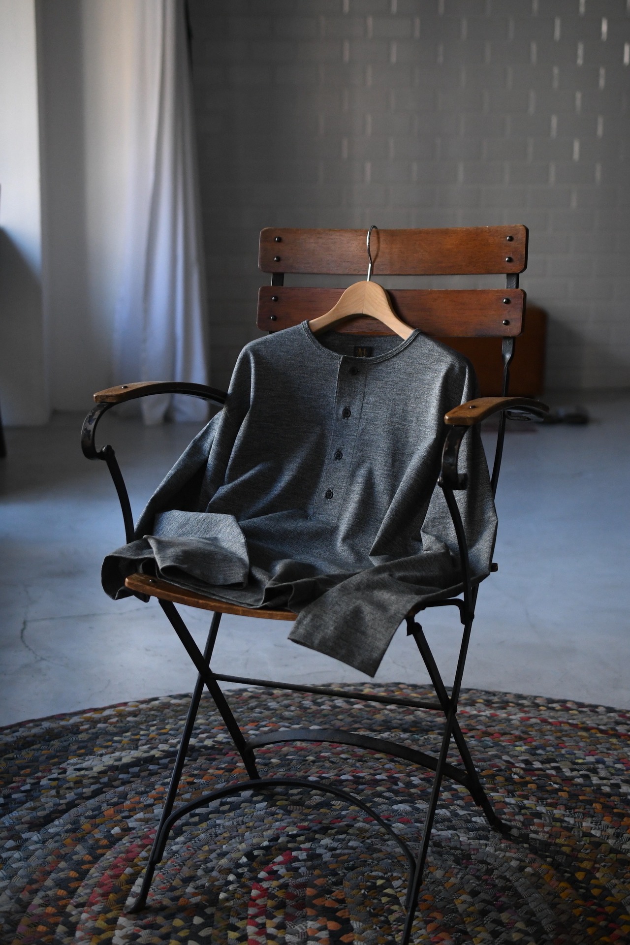 BATONER / SLUB MIX SLEEPING LONG SLEEVE T-SHIRT ( Ivory×Black )