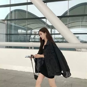 ビッグGジャン デニム アウター 長袖 レディース 送料無料 大人可愛い カジュアル 着回し 春 体型カバー ラフ ゆったり 10代 20代 ガーリー シック かっこいい かわいい 着回し 学生 外出 ファッション おしゃれ 春コーデ 春デート シンプル 定番カラー Gジャン ジャケット 秋 秋コーデ 冬 冬コーデ 大きめ ママ ママコーデ 大人ガーリー お出かけ コーディネート 重ね着 韓国系 韓国ファッション 韓国コーデ カジュアル ロングジャケット ジャケット S M L  ブルー ブラック デート