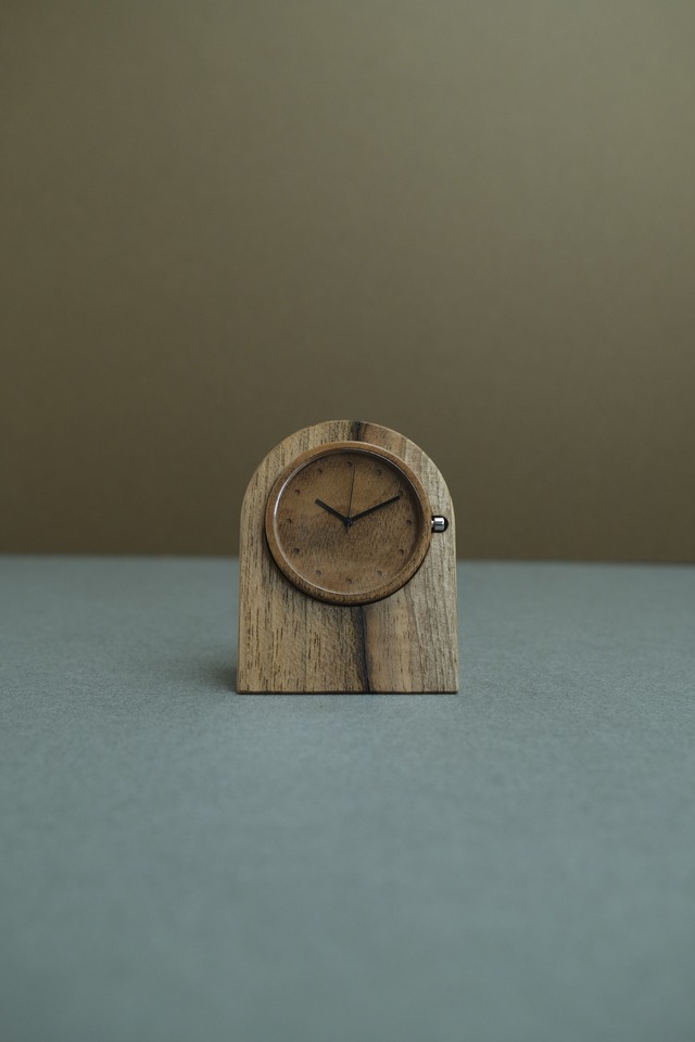 Desk Clock - Japanese walnut wood (Kurumi) 04